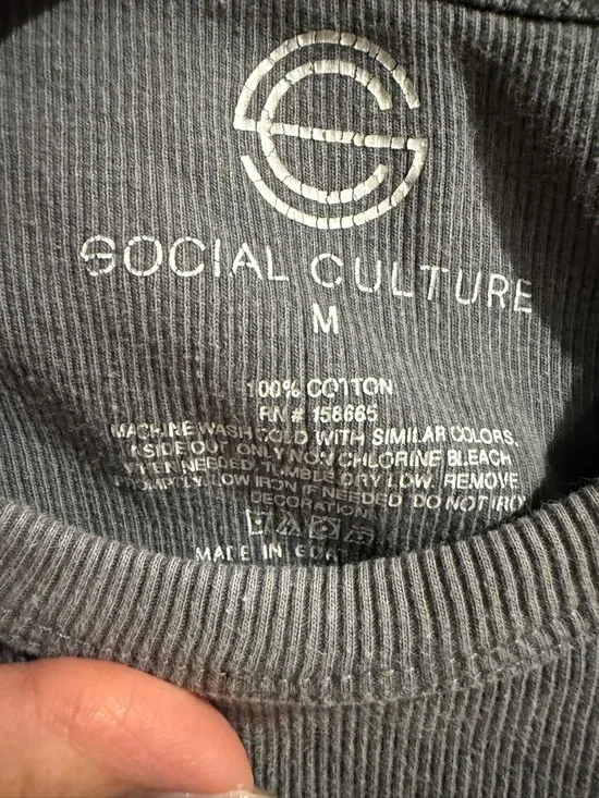 Social Culture l: Juniors tee New York 95' Crewneck - Gray sz Medium - Picture 3 of 3